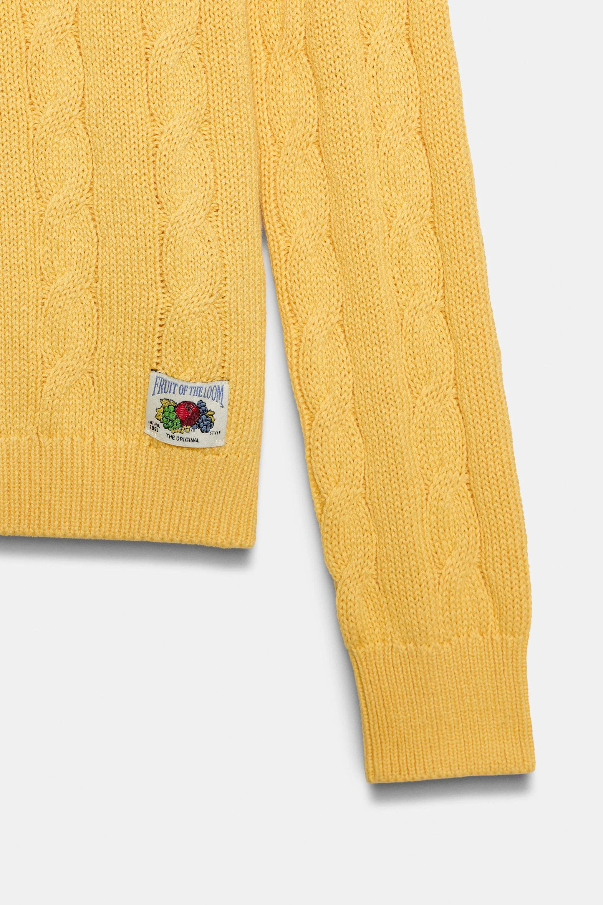 Объёмный джемпер с узором из кос Fruit of the Loom™ — Жёлтый — фото 5