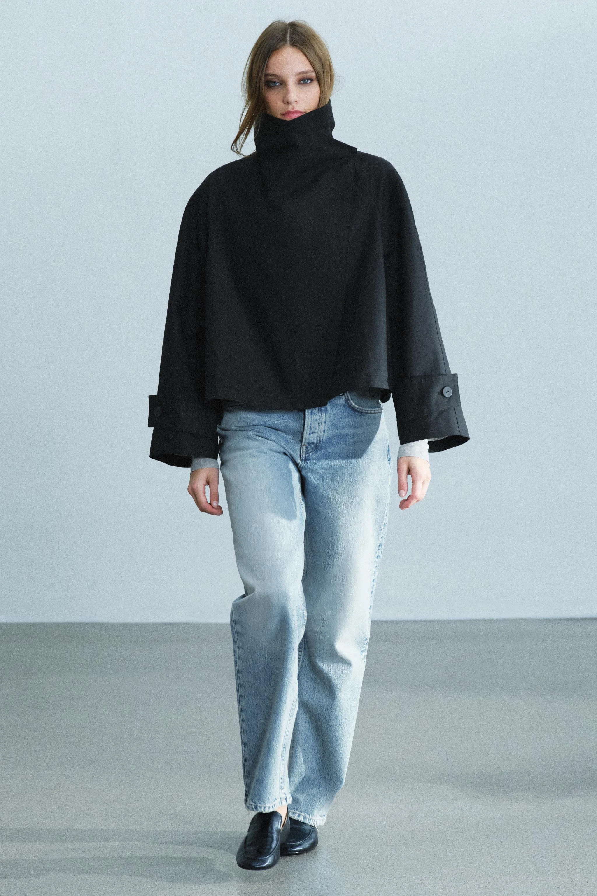 Короткий тренч с воротником-стойкой ZW Collection — Чёрный