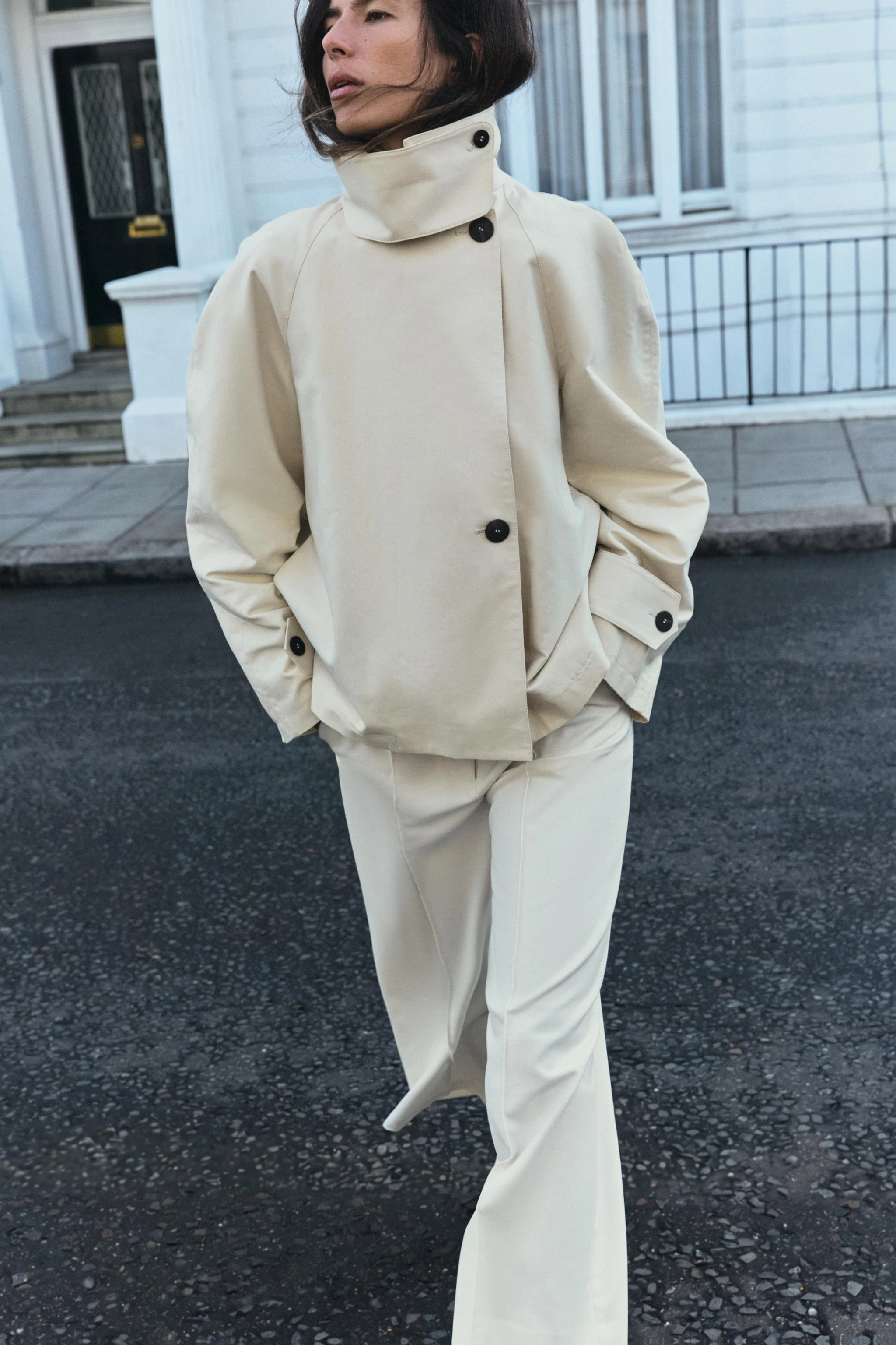 Короткий тренч ZW Collection — Костяной